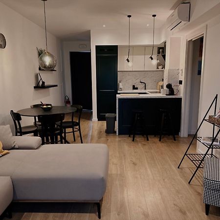 Dawn & Dusk - Modern Two Bedroom Apartment With Mountain Views Čilipi المظهر الخارجي الصورة