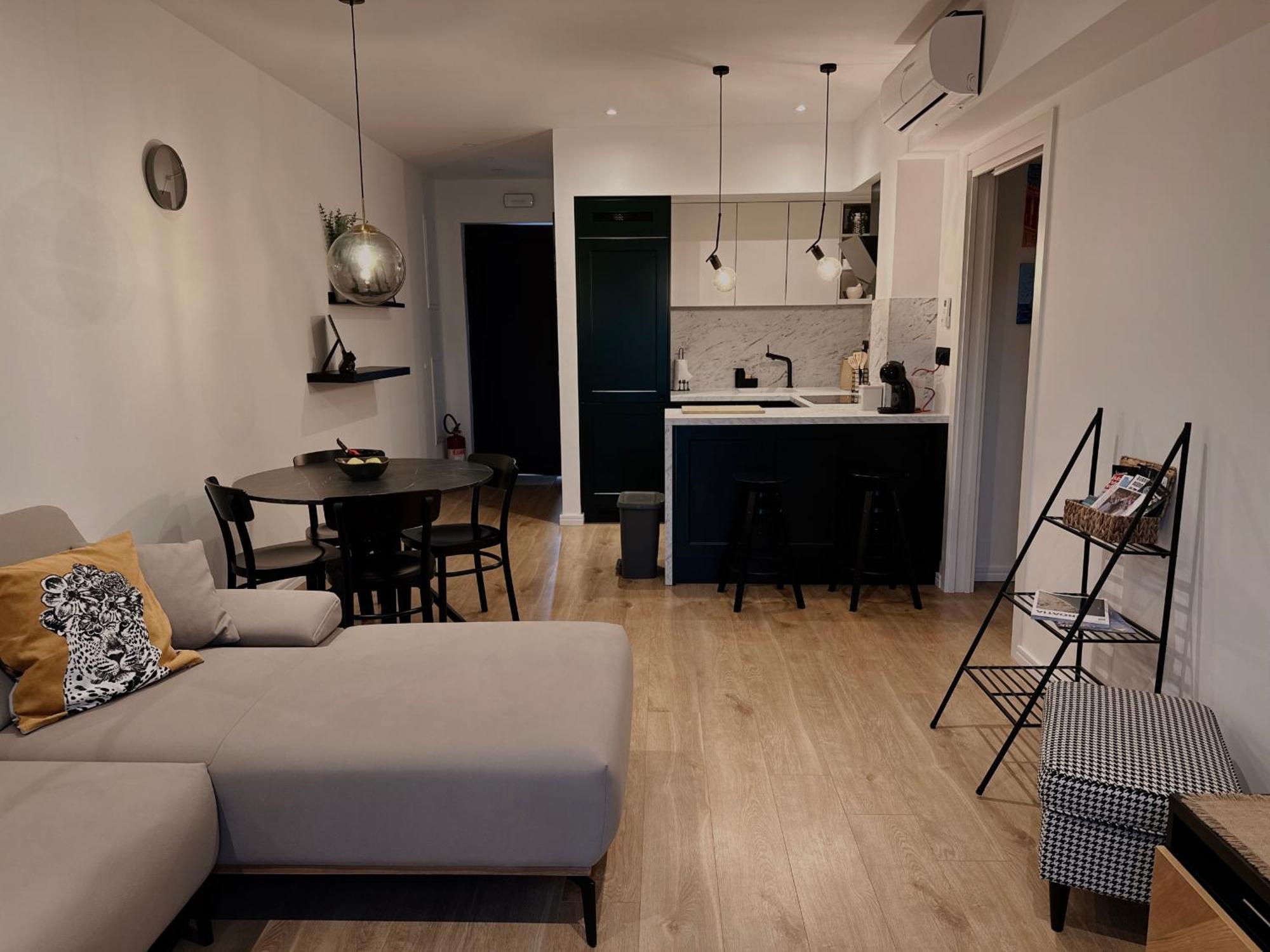Dawn & Dusk - Modern Two Bedroom Apartment With Mountain Views Čilipi المظهر الخارجي الصورة